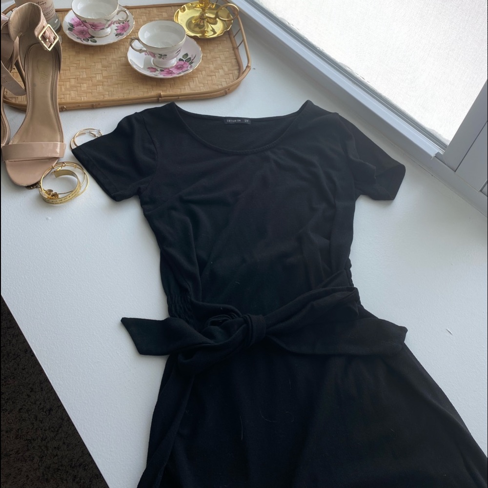 Black cotton dress with tie